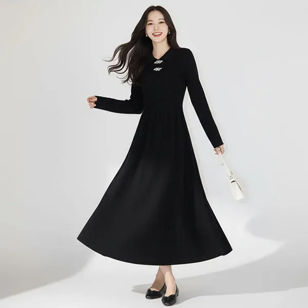 Dreamy Button-Up Maxi Dress with Sweet Collar & Cozy Long Sleeves 🤍🌸