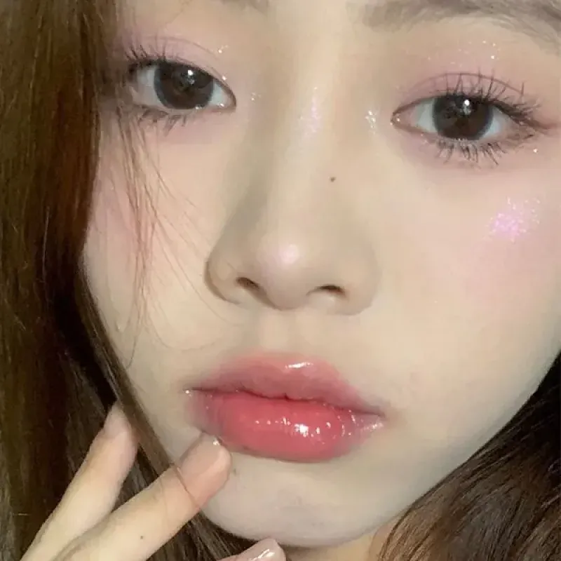 Iridescent Shimmer Eyeshadow Palette - 01