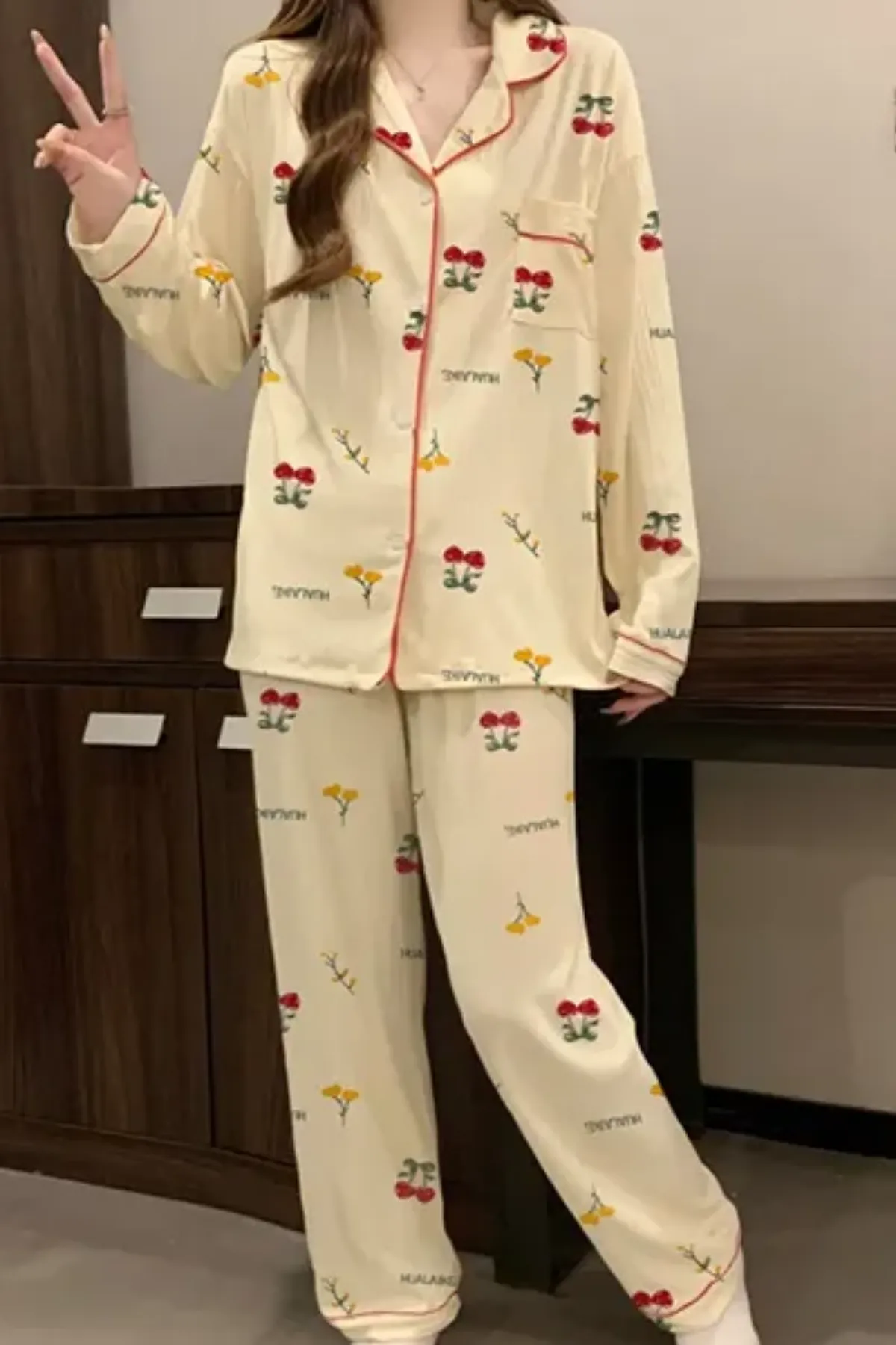 Cozy Printed Women's Pajama Set Top and Bottom Two Pieces Pajama