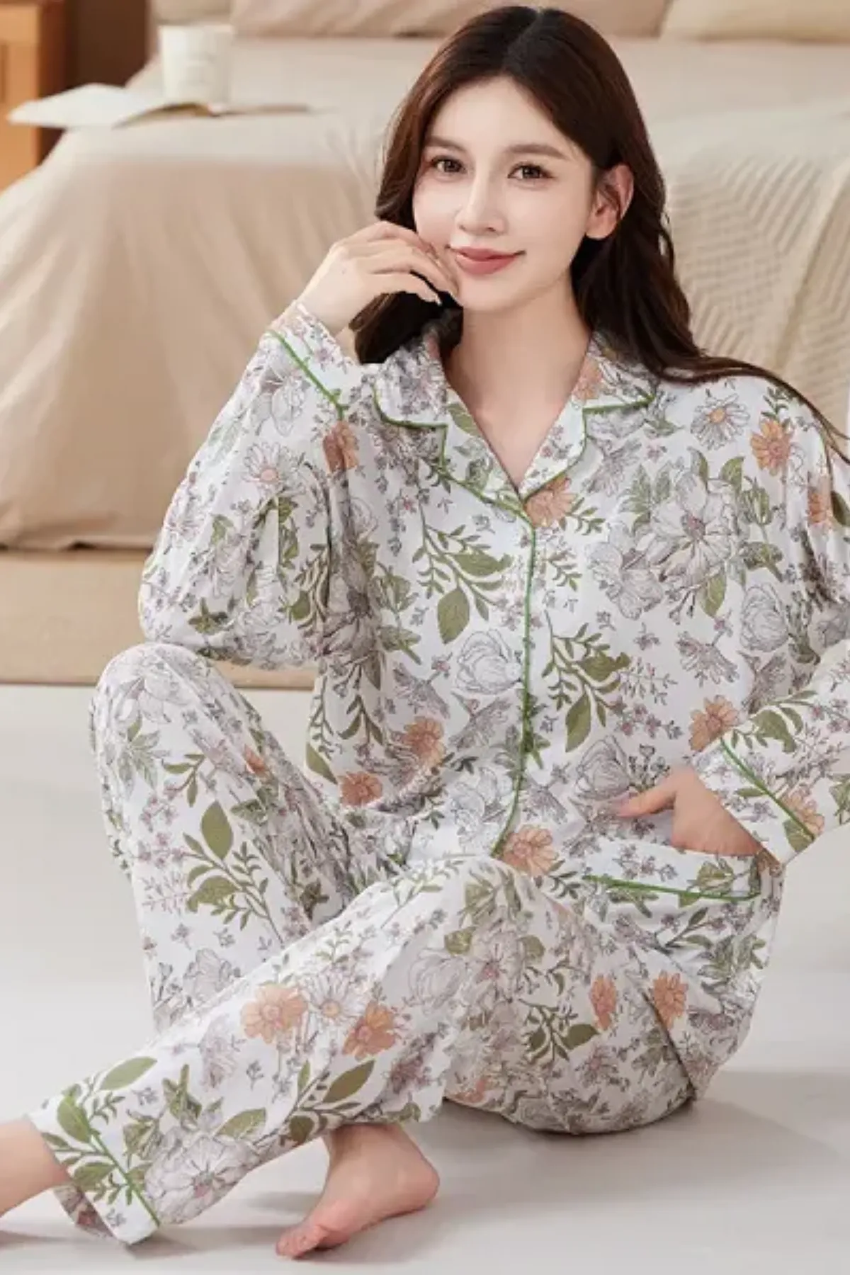 Floral Design Cozy Soft Fabric Home Loungewear Sleepwear Women's Pajama Set