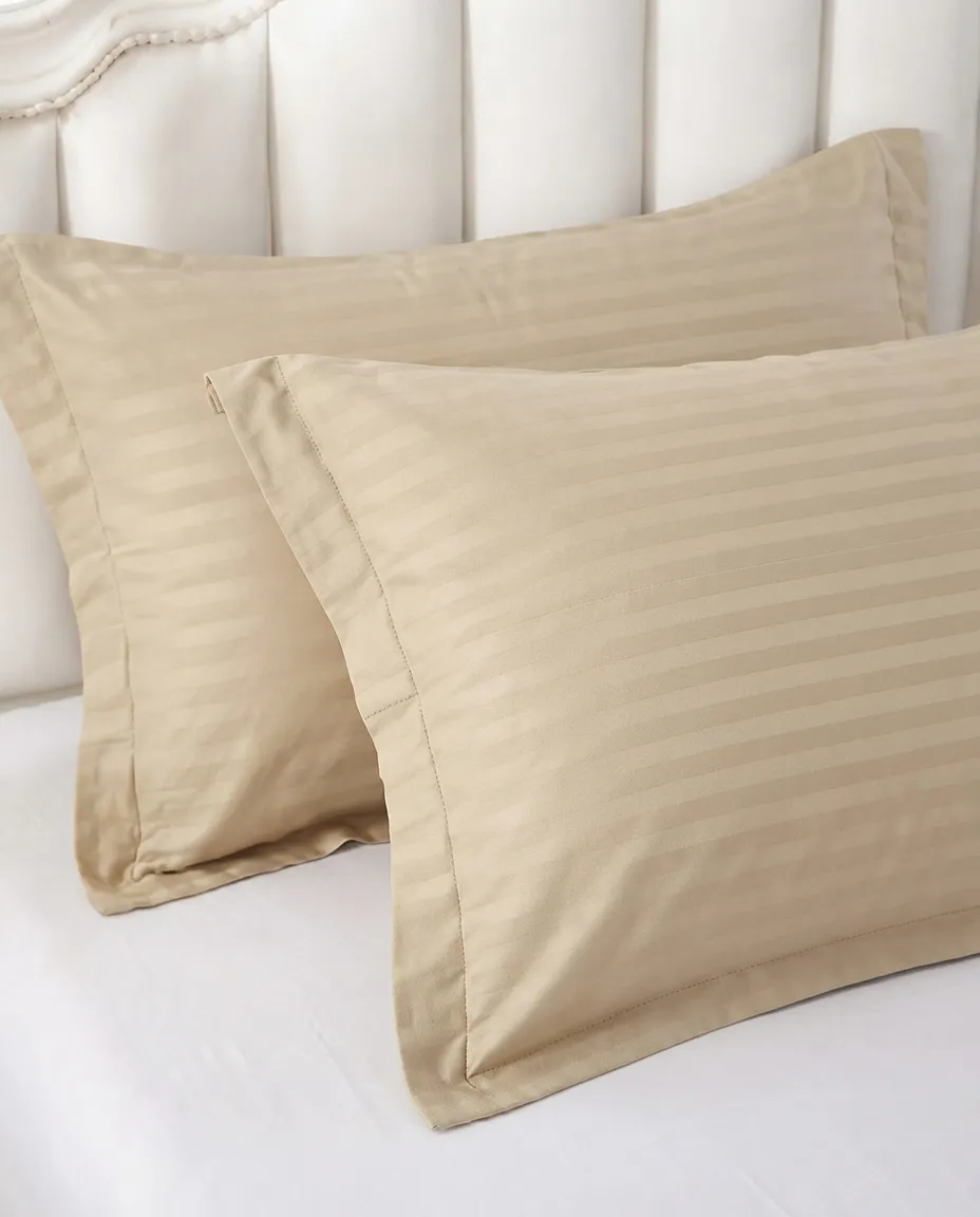 Double Bed Fitted Sheet With 2 Pillow Covers – 160×190 cm