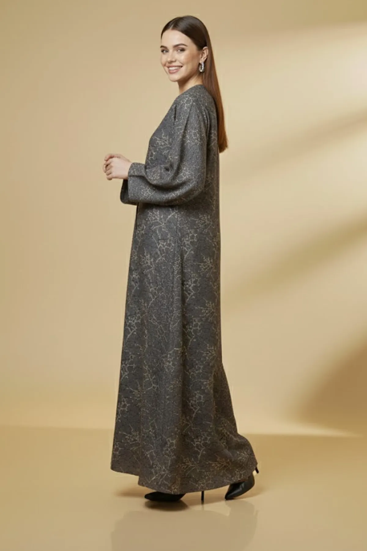 Unique Jacquard Texture Modern Long Sleeve V-neck Button Closure Women Fashion Arabic Muslim Abaya