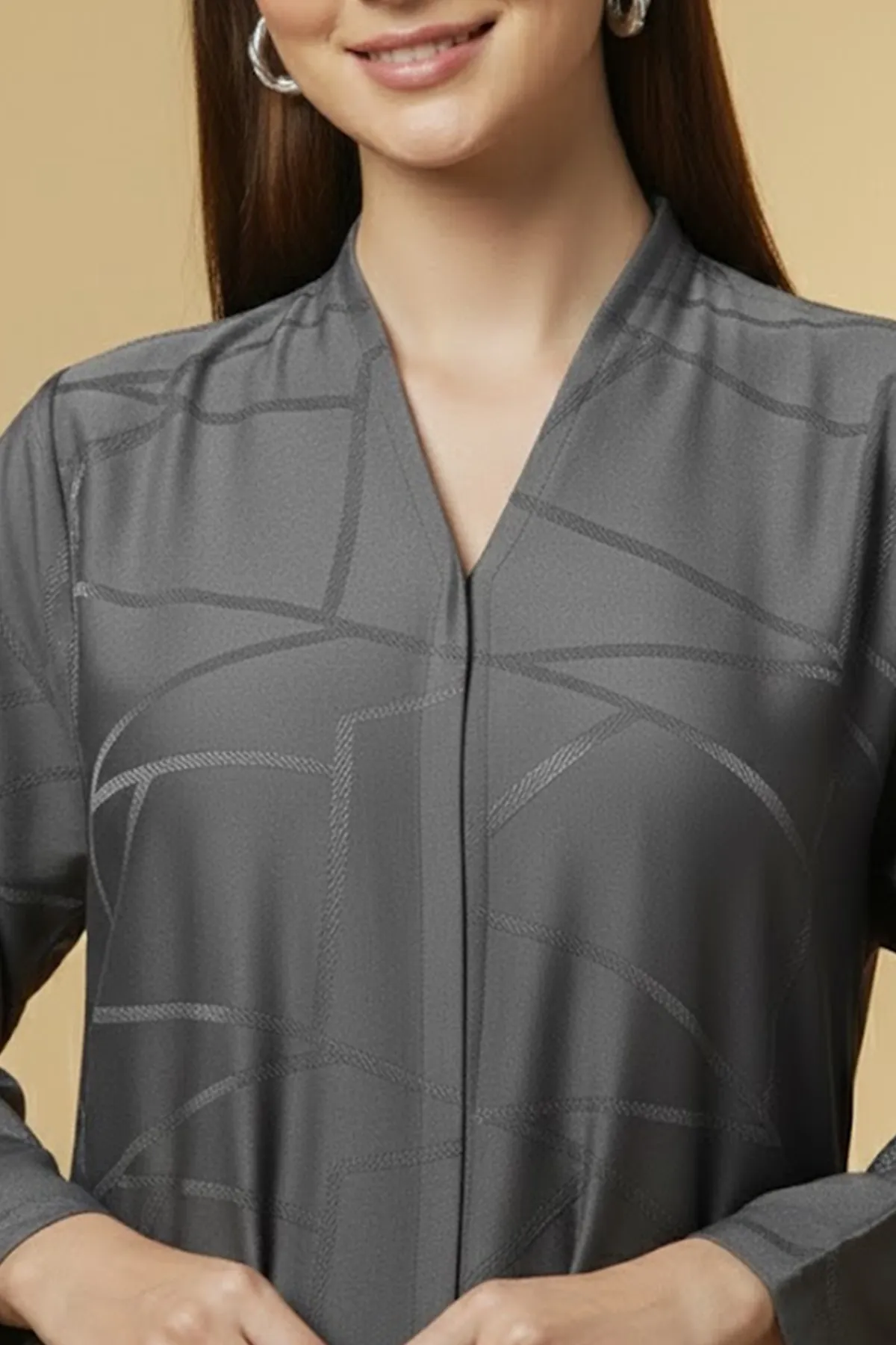 Modern V-neck Maxi Muslim Abaya Geometric Pattern Quality Fabric Long Sleeve A-line Womens Abaya